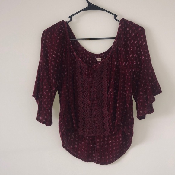 Lace Crop Top - Picture 1 of 3